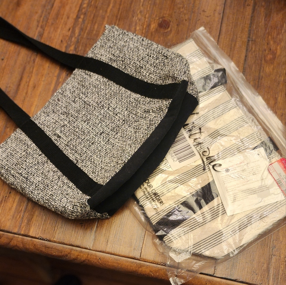 2 THIRTY ONE BAGS
